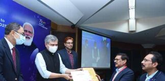 Syrma SGS receiving award from MeitY Minister