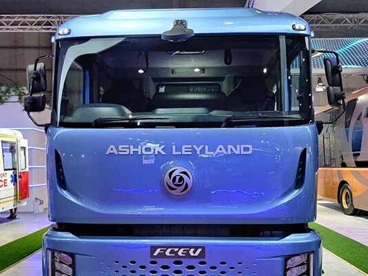 RIL & Ashok Leyland unveil Truck with Hydrogen CET