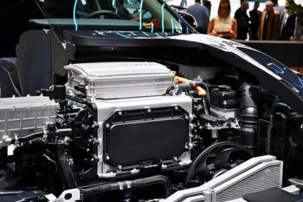 Fuel Cell Vehicles: Pioneering Sustainable Mobility Through Hydrogen Innovation